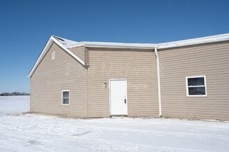 Building Photo - 4881 300W