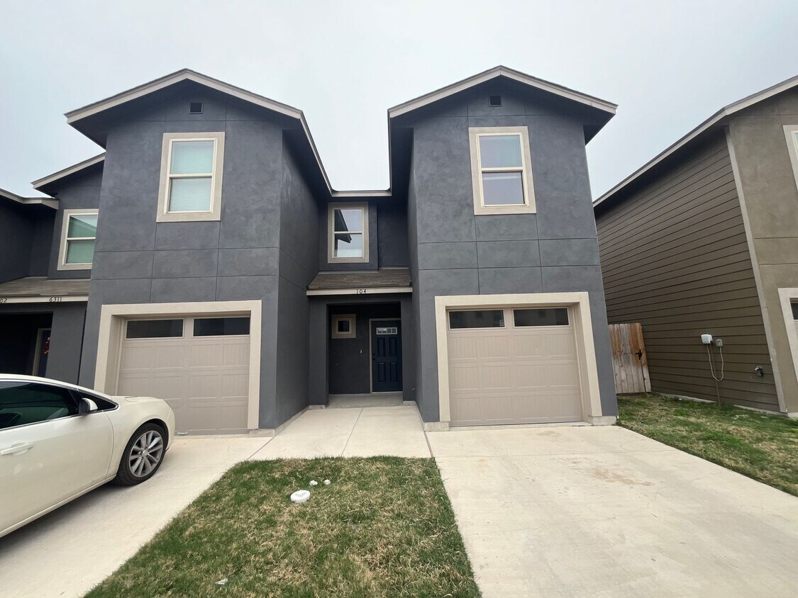 Primary Photo - 6311 Luglio Lane #104, San Antonio, TX 78233