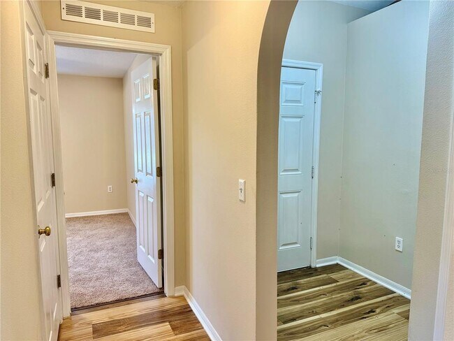 Foto del edificio - 2555 Palmetto Ridge Cir