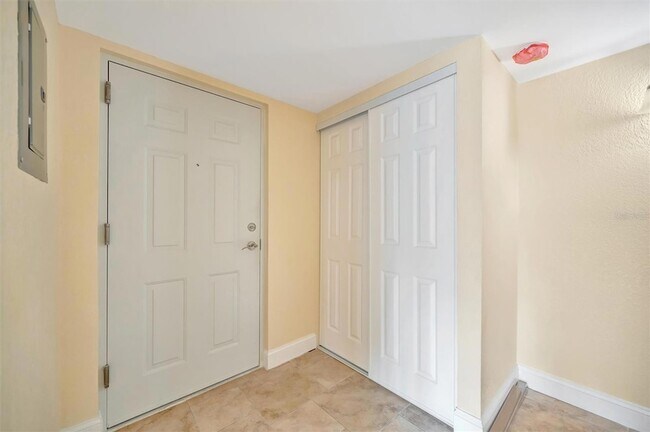 Foto del edificio - 11412 8th St N