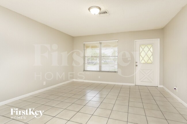 Foto del edificio - 6100 Harding St