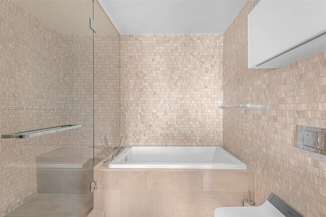 Foto del edificio - 88 SW 7th St