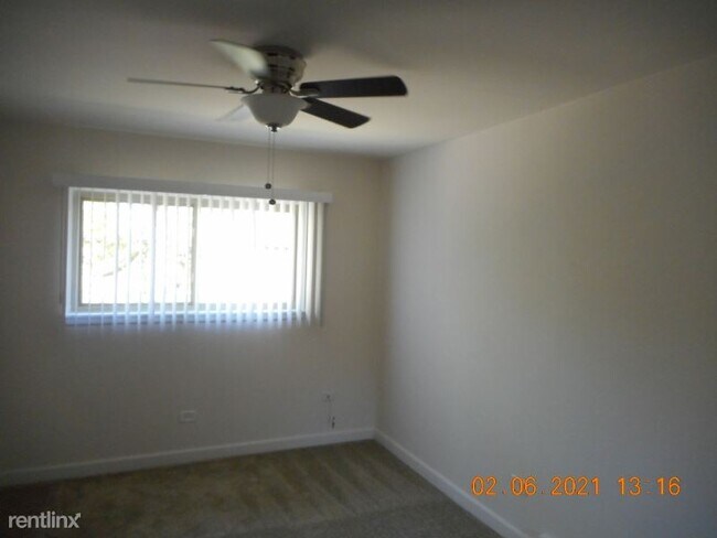 Foto del edificio - 2 br, 1.5 bath Townhome - 486 Duane Ter