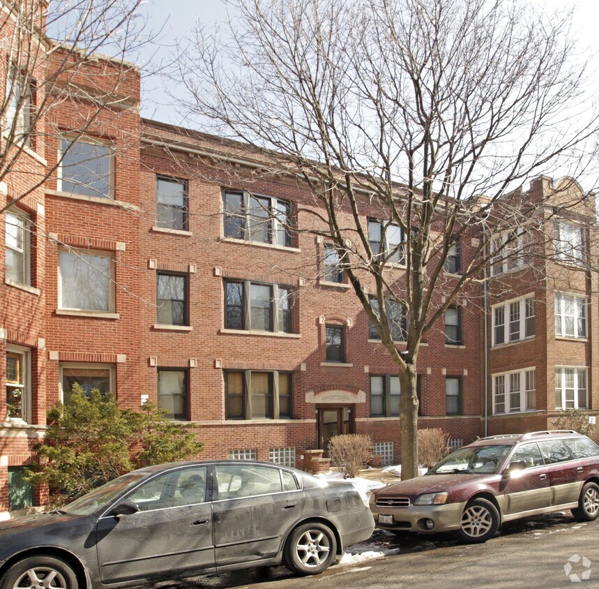 Foto del edificio - 6345-6347 N Wayne Ave