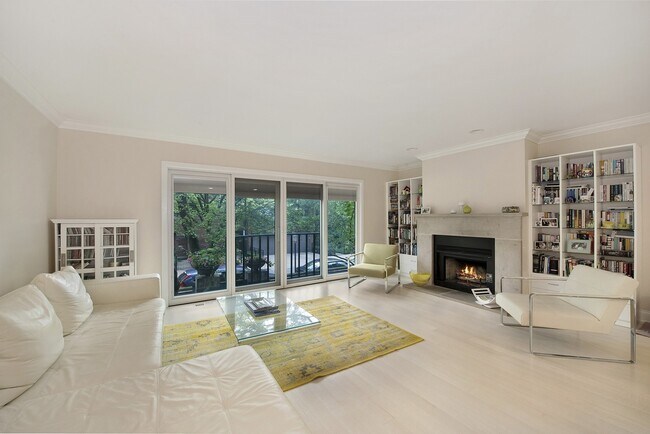 Foto del edificio - 641 W Willow St