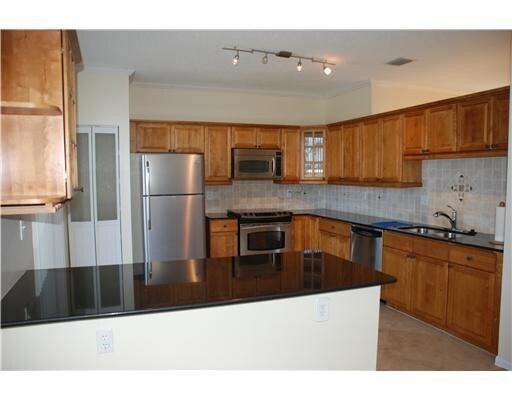 Building Photo - 4924 SW 151st Ave