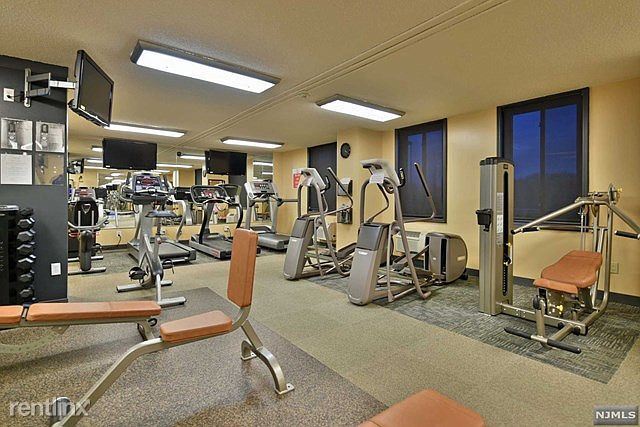 Foto del edificio - Studio, 1 bath Condo - 160 Overlook Ave
