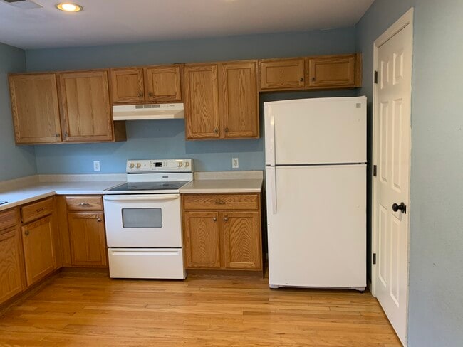 Building Photo - 3468 Warren Farm Dr