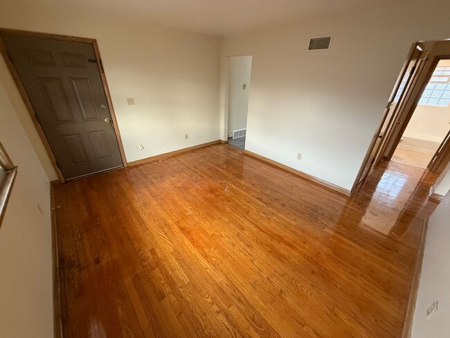 Foto del edificio - 5295 N Mohawk Ave