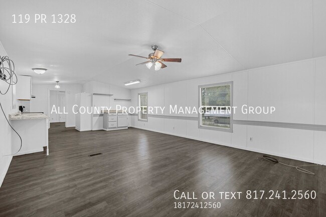 Foto del edificio - 119 Private Rd 1328