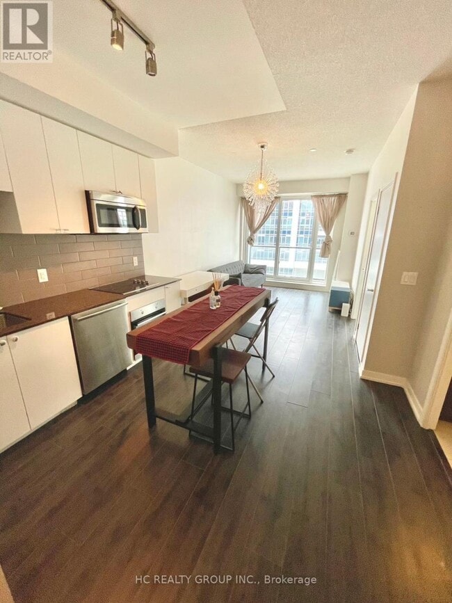 Building Photo - 18-618 Rean Dr