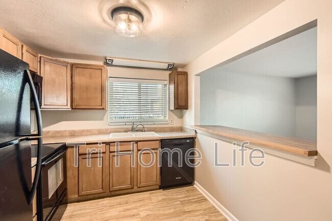 Foto del edificio - 4725 S Acoma St