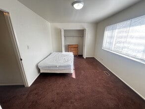 Building Photo - 1850 N 840 W