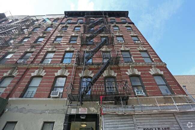 Foto del edificio - 312 E 106th St