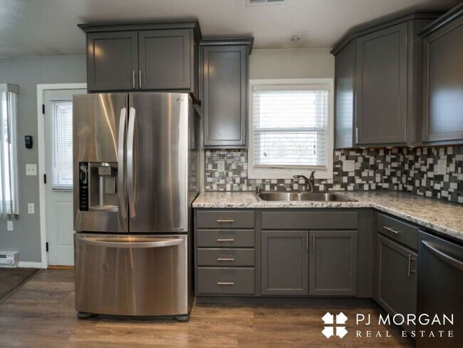 Foto del edificio - 3 bedroom, 1.5 bath House For Lease
