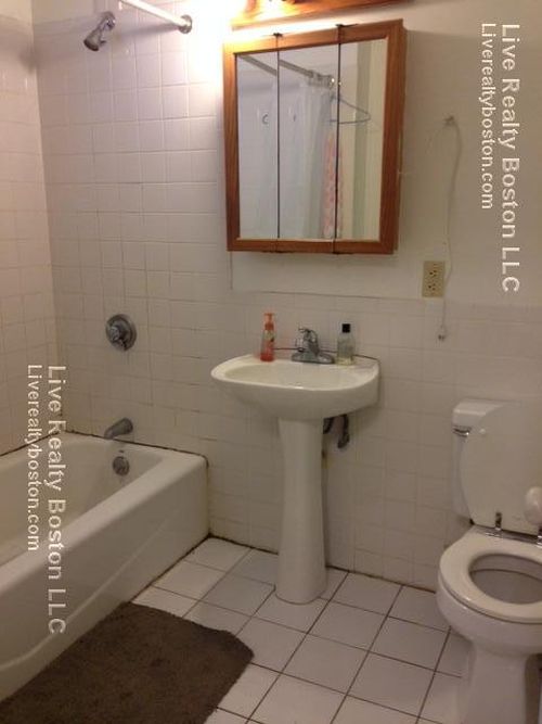 Building Photo - 1256 Commonwealth Ave