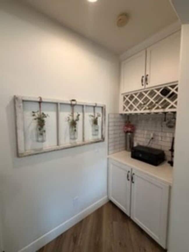 Building Photo - Spacious 4 Bedroom Home with Outdoor Entertaining Space