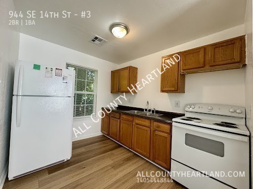 Foto del edificio - 944 SE 14th St
