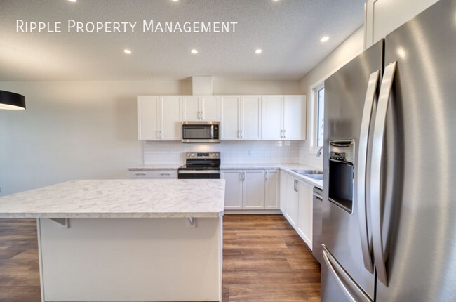 Building Photo - GREAT 3 BEDS/ 2.5 BATHS HOUSE IN THE COMMU...