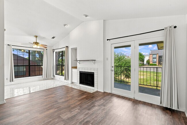 Building Photo - 5909 Lake Hubbard Pkwy