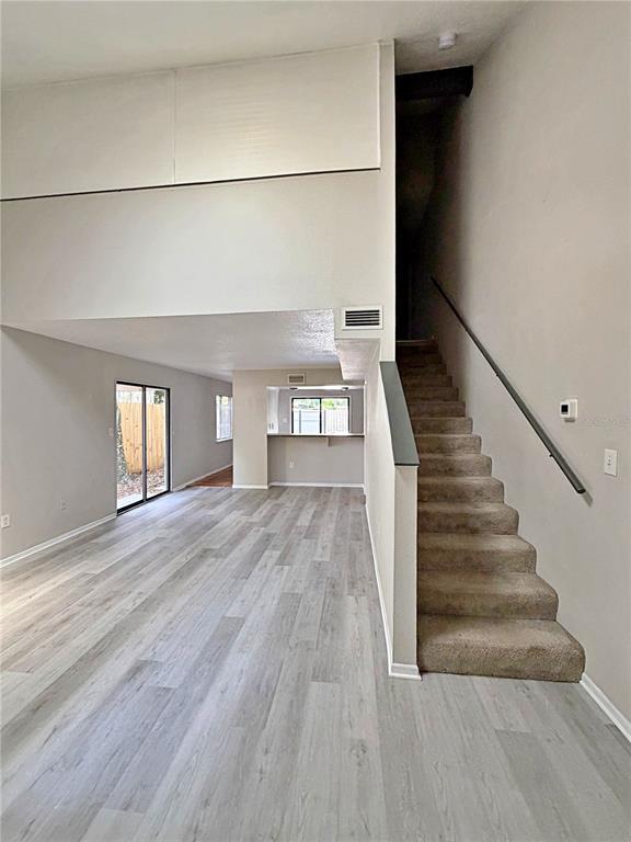 Foto del edificio - 5329 Blue Grass St