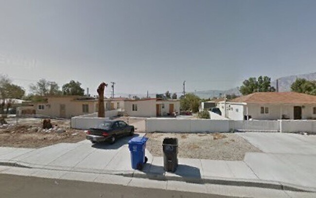 Foto del edificio - Desert View Apartments