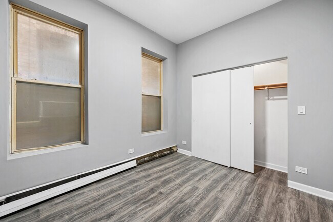 Foto del edificio - 4929 S Vincennes Ave