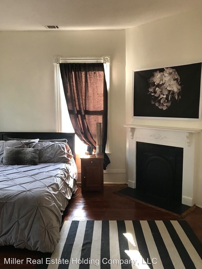 Foto del edificio - 511 W 37th St