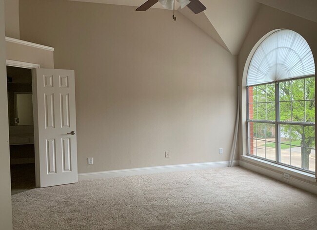 Building Photo - 3010 Quail Hollow