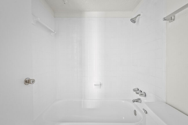 Building Photo - Residences at the Med