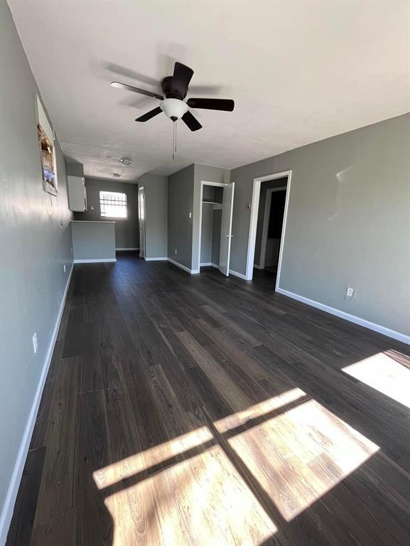 Foto del edificio - 8119 Bertwood St