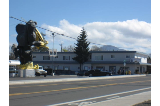 Building Photo - 1712 W Main St