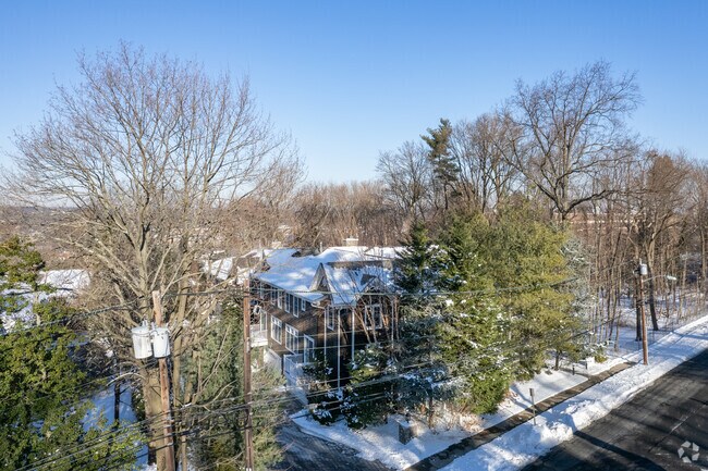 Aerial Photo - 42 Dwight Pl