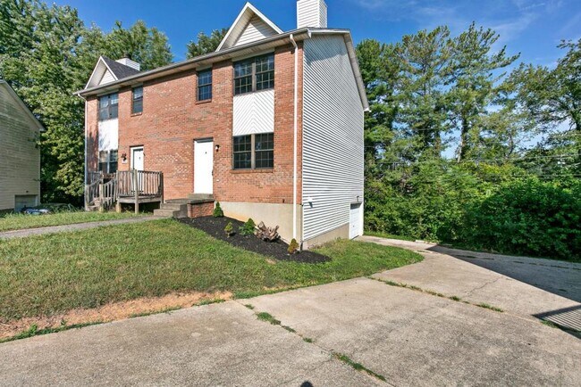 Foto del edificio - 110A Melanie Ln