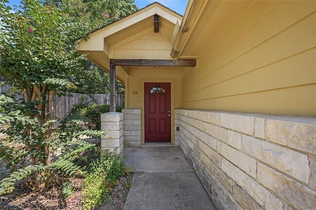 Building Photo - 109 Bolero Way