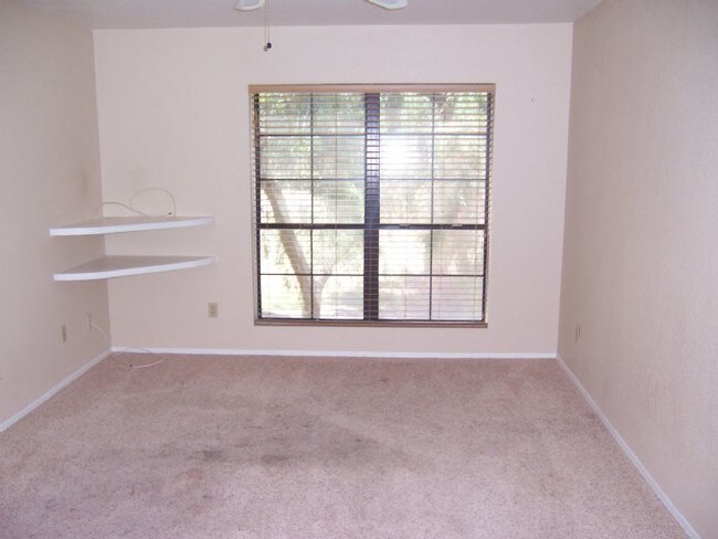 Foto del edificio - 8214 N 21st Dr