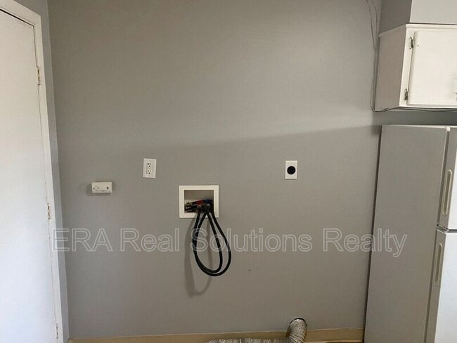 Building Photo - 3466 Courtright Ln