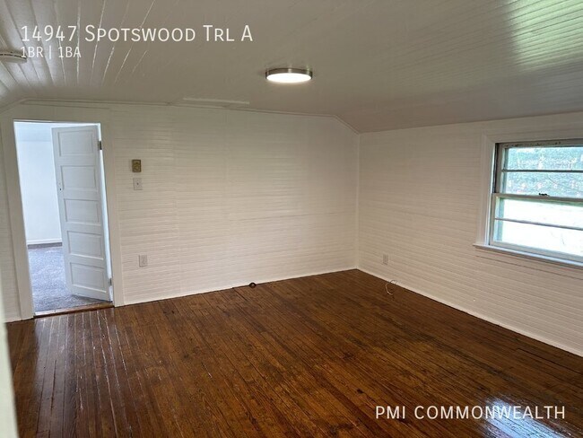 Foto del edificio - 14947 Spotswood Trail