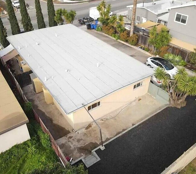 Building Photo - 8075 Palm St