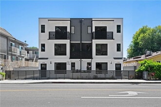 Building Photo - 6704 Kester Ave