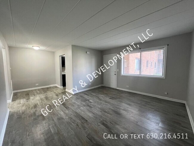 Foto del edificio - 350 Wilson Ave