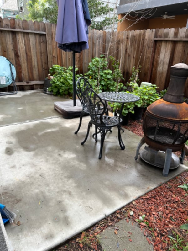 Building Photo - 1816 Solons Alley