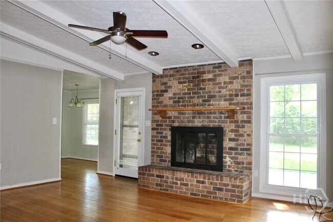 Foto del edificio - 1409 Bellview Dr