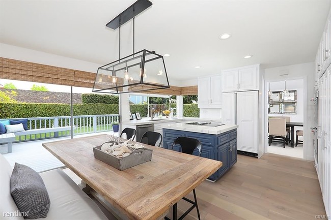 Building Photo - 4 br, 3 bath House - 1830 Port Westbourne Pl