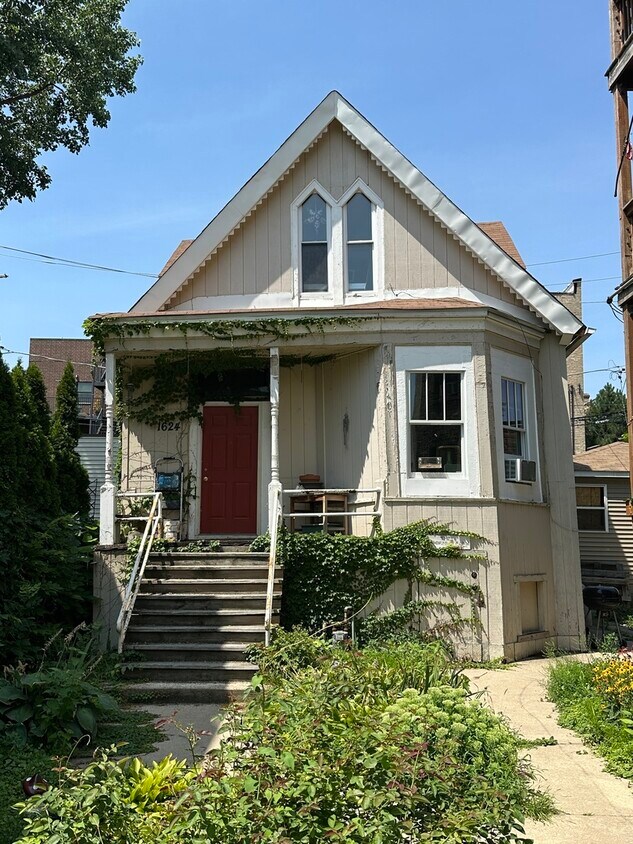 Foto principal - 1624 N Richmond St