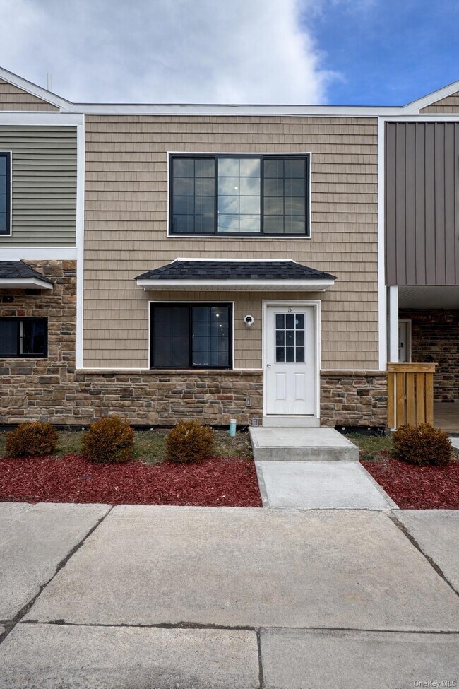 Building Photo - 1140 NY-52