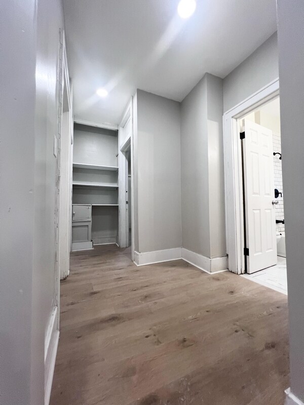 Foto del edificio - 5133 Whitfield St