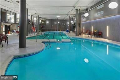 Foto del edificio - 8370 Greensboro Dr