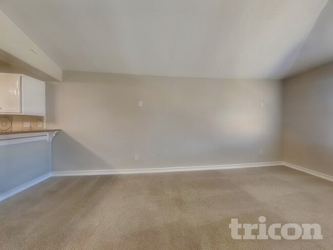 Foto del edificio - 29418 Fox River Dr