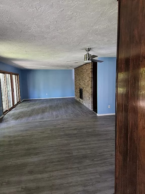 Building Photo - 724 Wyleswood Dr